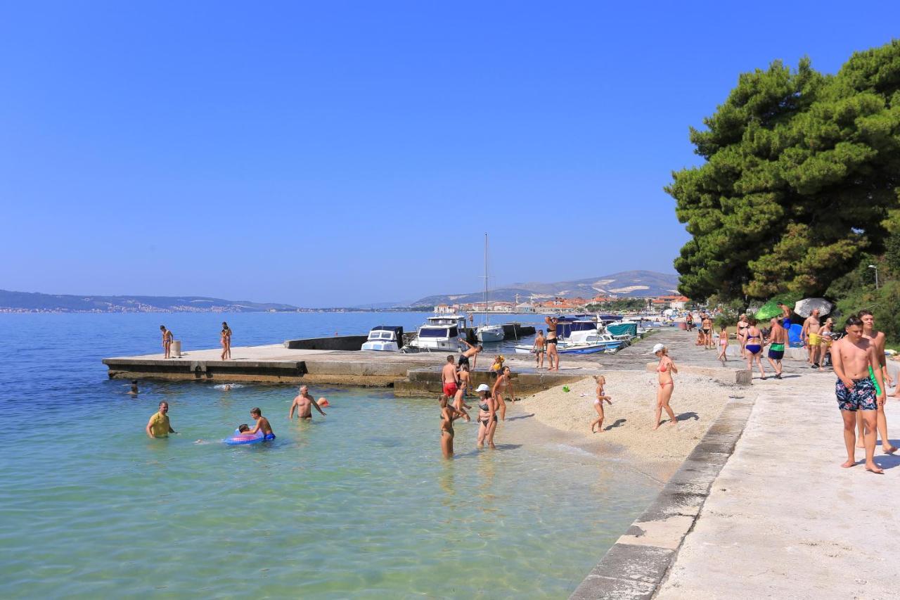 Apartments With A Parking Space Kastel Luksic, Kastela - 21073 Exterior foto